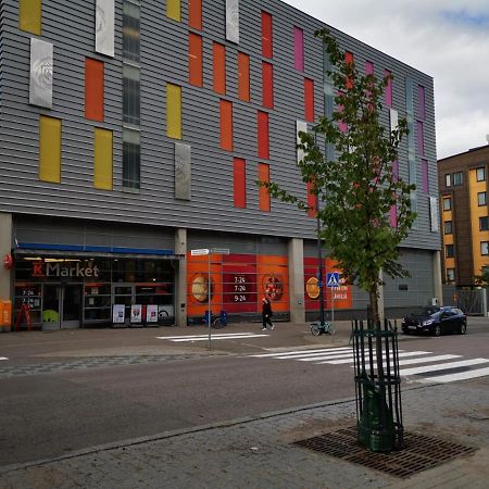 Ruby Studio 5Min To Vantaa Airport And 20Min To Helsinki Center Apartment Ngoại thất bức ảnh
