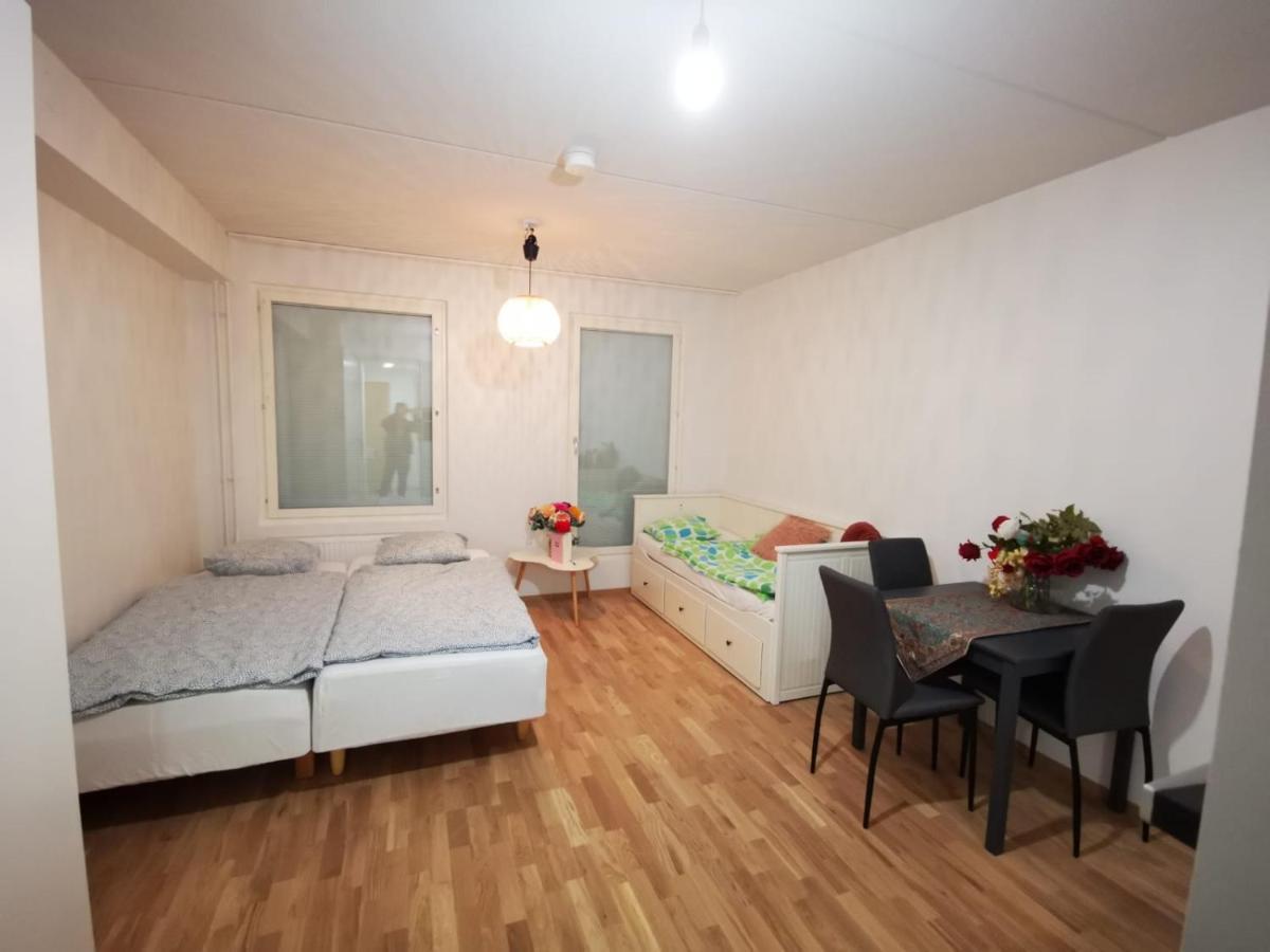 Ruby Studio 5Min To Vantaa Airport And 20Min To Helsinki Center Apartment Ngoại thất bức ảnh