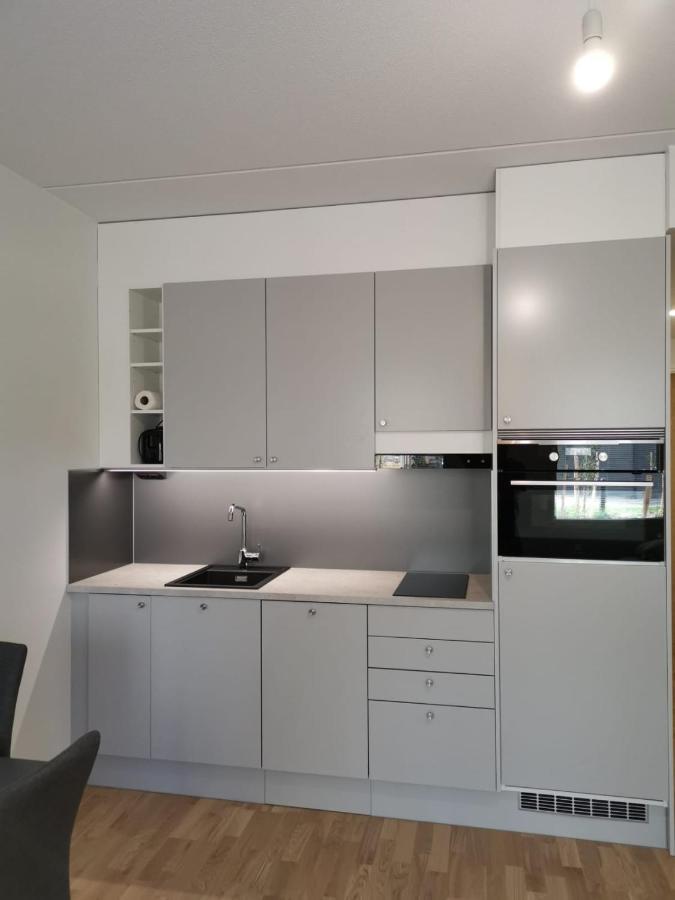 Ruby Studio 5Min To Vantaa Airport And 20Min To Helsinki Center Apartment Ngoại thất bức ảnh